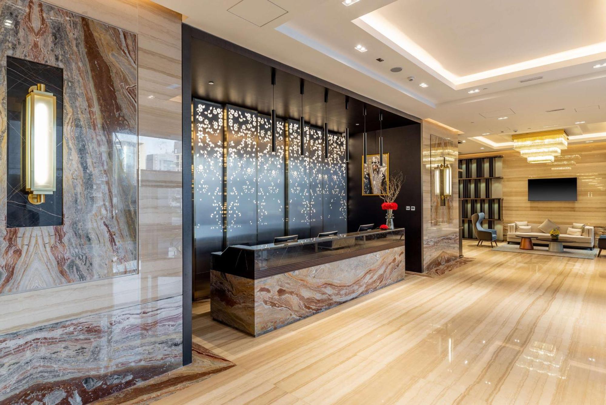 Doubletree By Hilton Downtown Hotel 5*